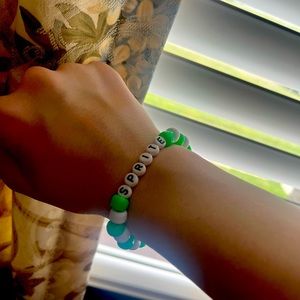 any custom bracelet/necklaces, any color any size,